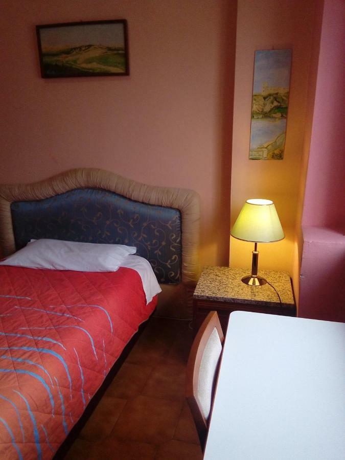 Star One Hotel Milan Luaran gambar